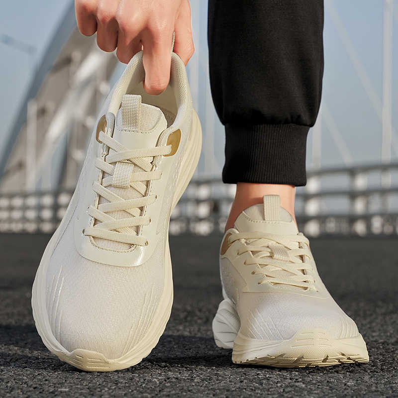 أحذية رجالية مقاومة للانزلاق م - مراجعة Mens Fashion Trainers وسعره